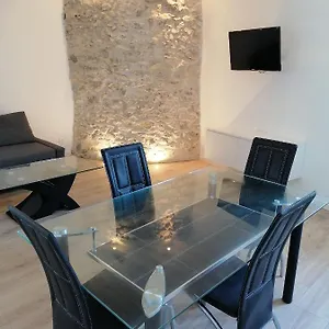 https://au-thiernois.hotels-rhonealpes.com